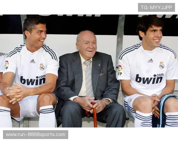 美媒评选足球百大球星排行榜：全球最佳球员荣耀之争