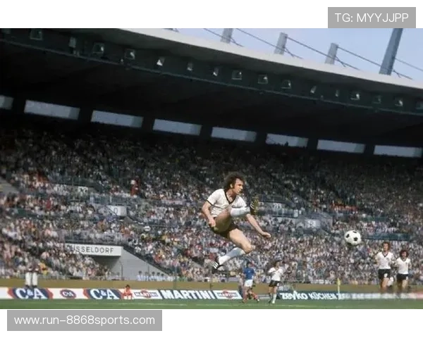 足球6号传奇球员回顾 从贝肯鲍尔到今天的顶级球星